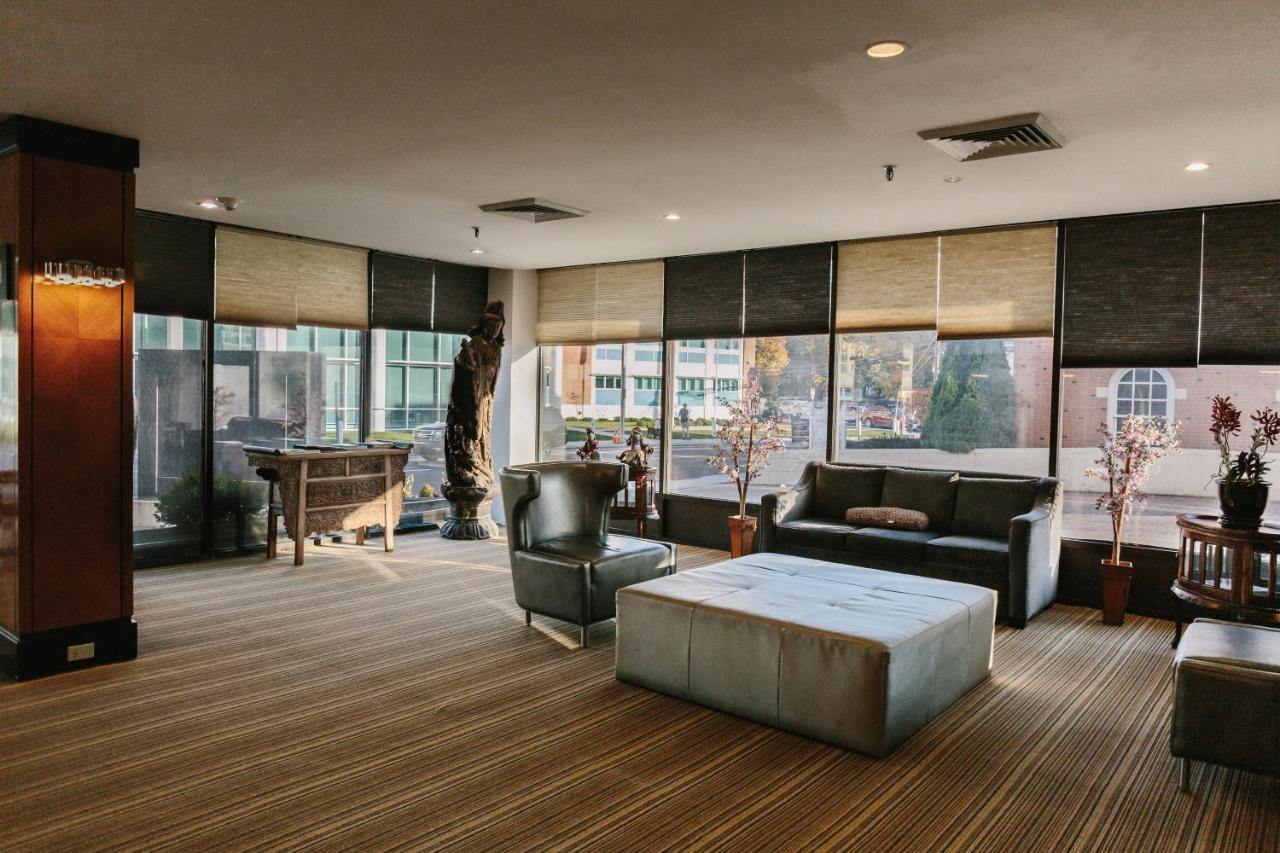 Stamford Suites (Adults Only) מראה חיצוני תמונה