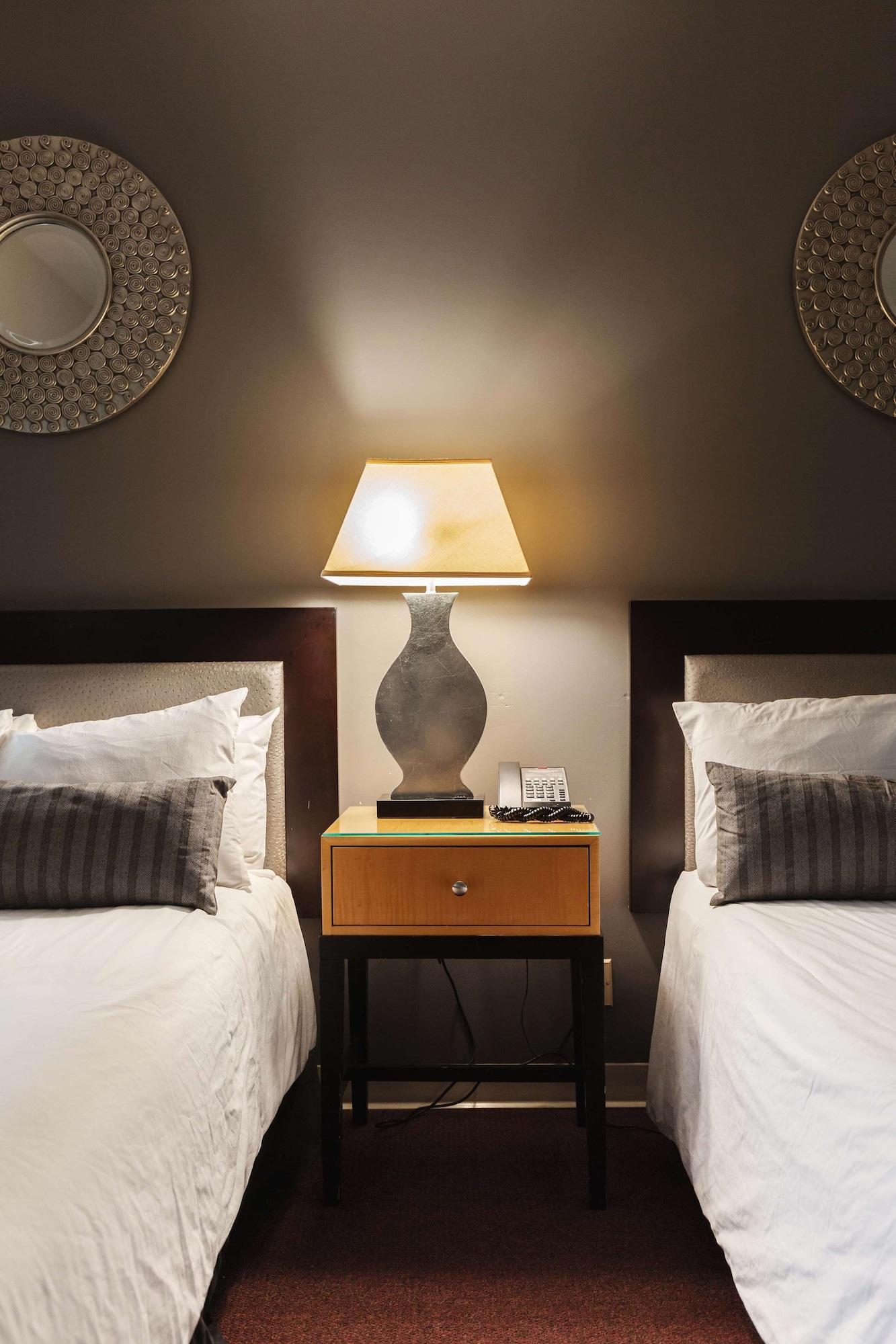 Stamford Suites (Adults Only) מראה חיצוני תמונה