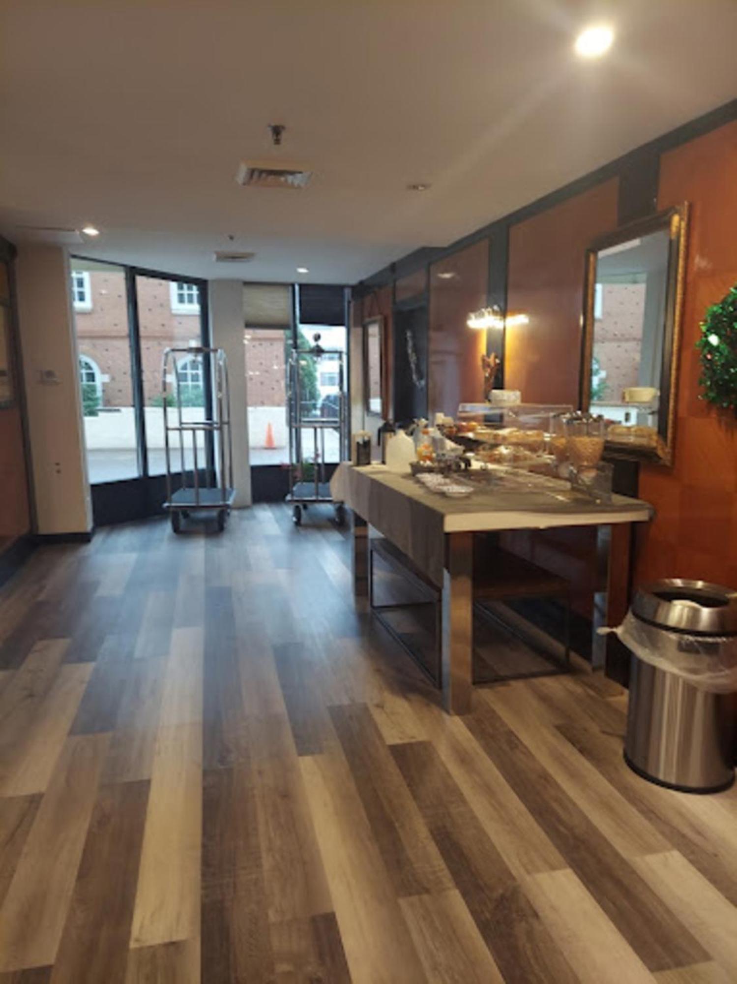 Stamford Suites (Adults Only) מראה חיצוני תמונה